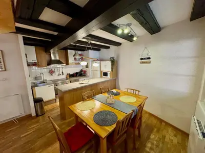 Cuisine ou kitchenette dans l'établissement GITE Au petit Bredela EGUISHEIM