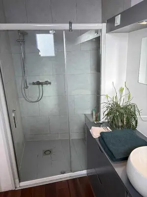 Salle de bains dans l'établissement Clos de la filature sauna et bien-être