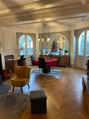 Coin salon dans l'établissement Séjour entre ville et montagnes Appartement 90 m2