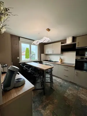 Cuisine ou kitchenette dans l'établissement Gîte le Faune et Flor', au coeur de la nature