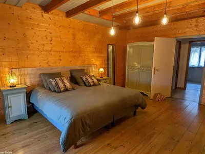 Un ou plusieurs lits dans un hébergement de l'établissement Gîte paisible dans une ancienne ferme avec WIFI et parking à Saint-Bresson - FR-1-583-440