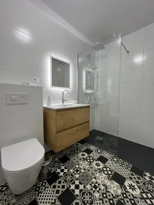 Salle de bains dans l'établissement La Cour de Mamama Appartement 7