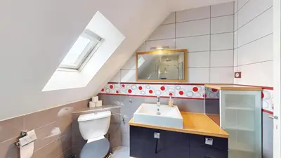 Salle de bains dans l'établissement La Cedraie