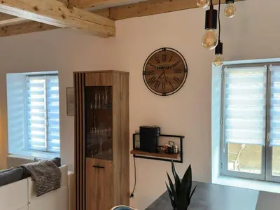 Télévision ou salle de divertissement dans l'établissement Gîte charmant pour 4-6 pers., terrasse et barbecue à Chagey - FR-1-583-506