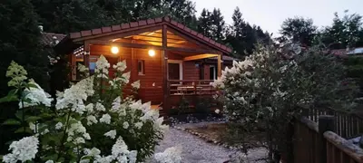 Jardin de l'établissement Le petit chalet des Vosges proche Gerardmer
