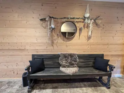 Coin salon dans l'établissement Gîte authentique à la montagne pour 10 pers. avec spa - FR-1-589-830
