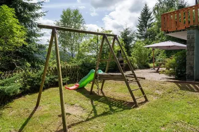 Aire de jeux pour enfants de l'établissement Brin de Belle Hutte - Proche Station de Ski