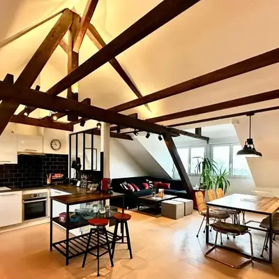 Loft vintage - spacieux 155 m2 - 4 chambres - Parking