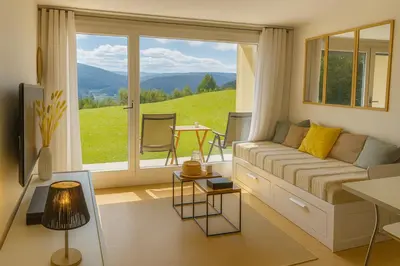 Vue générale sur la montagne ou vue sur la montagne depuis l'appartement