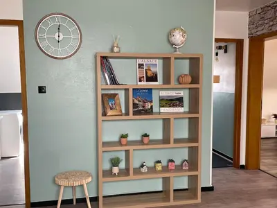 Bibliothèque dans l'appartement