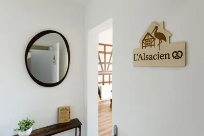 Certificat, récompense, panneau ou autre document affiché dans l'établissement Alsace