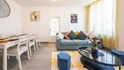 Coin salon dans l'établissement Appart Cocooning 6 Personnes Hyper Centre Mulhouse