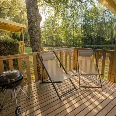 Mobil-home de 26m² avec terrasse pour 4 personnes - API-1-52-556
