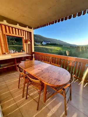 Vue générale sur la montagne ou vue sur la montagne depuis l'appartement