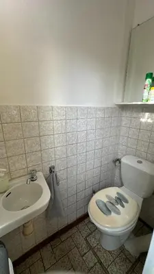 Salle de bains dans l'établissement Maison alsacienne cosy avec parking privé, à deux pas du marché de Noël de Kaysersberg - 6 guests