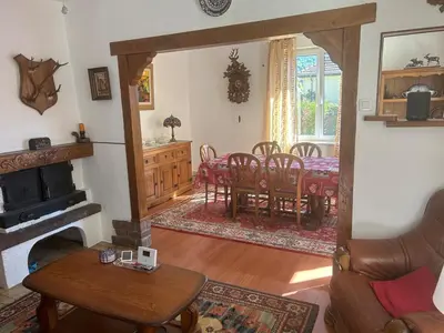 Coin salon dans l'établissement Maison alsacienne cosy avec parking privé, à deux pas du marché de Noël de Kaysersberg - 6 guests