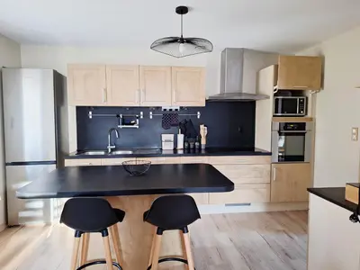 Cuisine ou kitchenette dans l'établissement Maison Dom&Sy - Détente & Loisirs à Bussang avec sauna et salle de jeux
