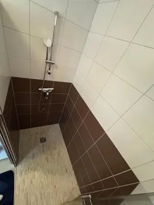 Salle de bains dans l'établissement EJolie