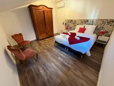 Un ou plusieurs lits dans un hébergement de l'établissement Appartement 9 lumineux, agréable