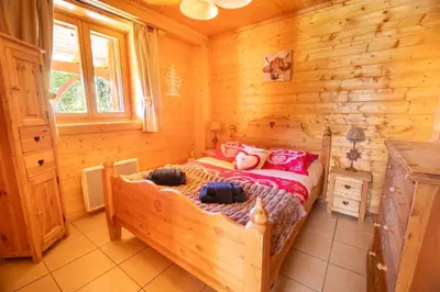 Un ou plusieurs lits dans un hébergement de l'établissement Cocooning chalet, mountain view, sauna, 6 people