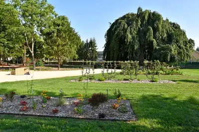Jardin de l'établissement Apartment - Colmar Center - La Roseraie