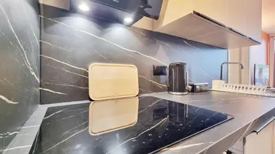 Cuisine ou kitchenette dans l'établissement L'Observatoire - Centre Colmar - Vue sur Parc