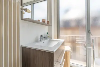 Salle de bains dans l'établissement Very nice apartment, center near Colmar train station
