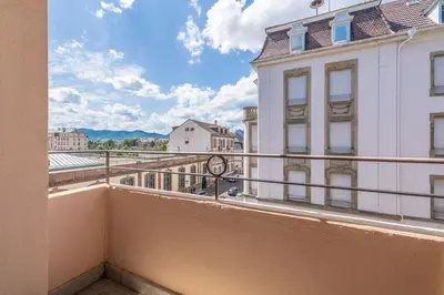 Balcon ou terrasse dans l'établissement Very nice apartment, center near Colmar train station