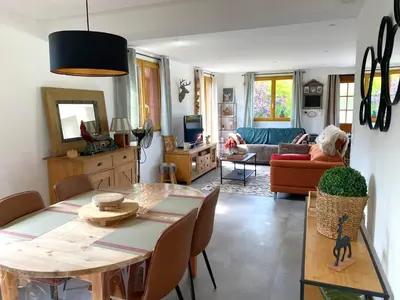 Coin salon dans l'établissement Chalet cosy en pleine nature proche Gérardmer