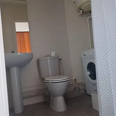 Salle de bains dans l'établissement Furnished studio in city center in a quiet neighborhood
