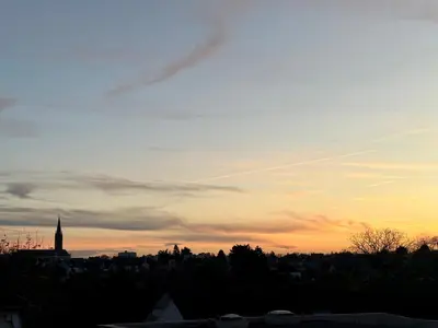 Lever ou coucher de soleil vu de l'appartement ou à proximité
