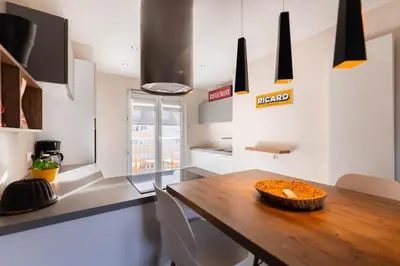 Cuisine ou kitchenette dans l'établissement Le 12 - City Center
