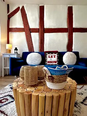 Coin salon dans l'établissement Le cocon du Vieux Colmar - Design et cosy - Hypercentre Colmar