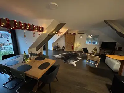 Télévision ou salle de divertissement dans l'établissement Chez Cécile, appartement 6 personnes Alsace Vignoble