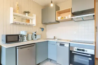 Cuisine ou kitchenette dans l'établissement Le Chitelet 104 - Quelques pas de la station