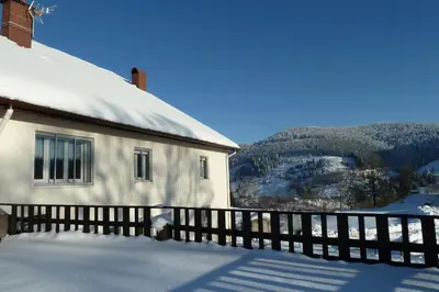 Vue générale sur la montagne ou vue sur la montagne depuis l'appartement