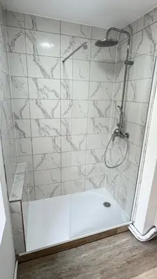 Salle de bains dans l'établissement Cosy 5 - Belfort centre