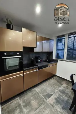 Cuisine ou kitchenette dans l'établissement L'Atelier de Claude