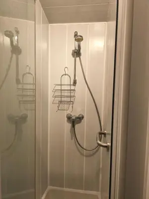 Salle de bains dans l'établissement La chambre d'hôtes du facteur d'orgues