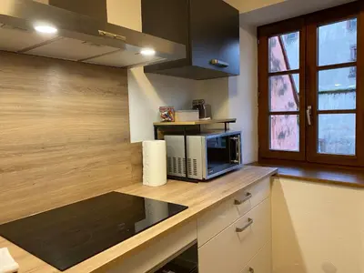 Cuisine ou kitchenette dans l'établissement Apartment Bugatti in Riquewihr by Interhome