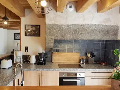 Cuisine ou kitchenette dans l'établissement Holiday Home Le Pré des Biches by Interhome