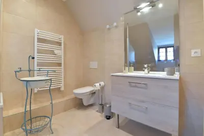 Salle de bains dans l'établissement Bacchus - Gîte classé 4 étoiles - emplacement et vue exceptionnels - Animaux de compagnie acceptés