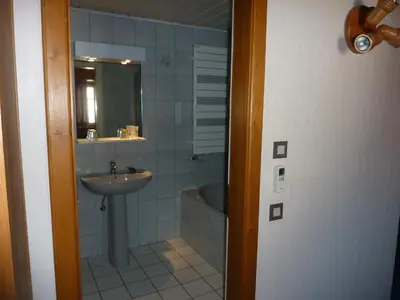 Salle de bains dans l'établissement Chez Norbert gîte Le Riesling