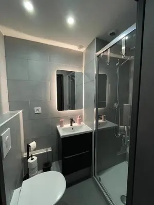 Salle de bains dans l'établissement MoonPink - Basel - AirPort - HighQuality