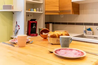Cuisine ou kitchenette dans l'établissement Le Repos du Rhin - 20min de Mulhouse