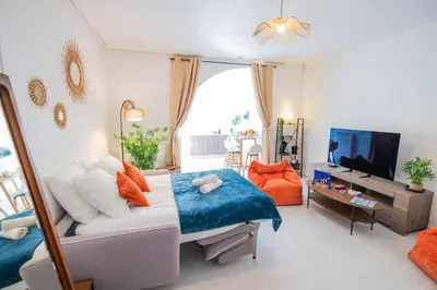 Télévision ou salle de divertissement dans l'établissement L'Océane - Parking gratuit - Netflix - Centre ville - 44 m2