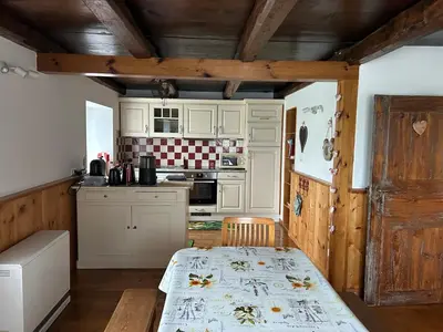 Cuisine ou kitchenette dans l'établissement Gîte la Chenevière
