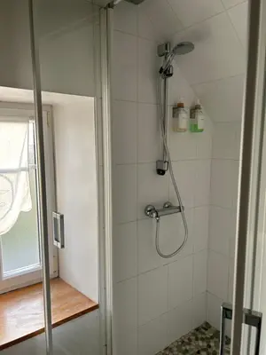 Salle de bains dans l'établissement Gîte la Chenevière