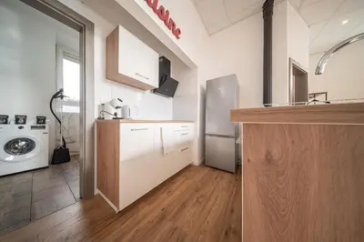 Cuisine ou kitchenette dans l'établissement Le Bateau d'Alma Chic apartment for 6 people