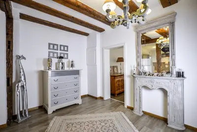 Cuisine ou kitchenette dans l'établissement Les Appartements De Louise